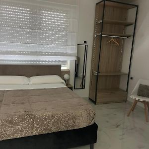 Camera con letto king size